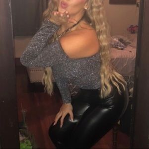 Cute sparkly silver/black off the shoulder top L